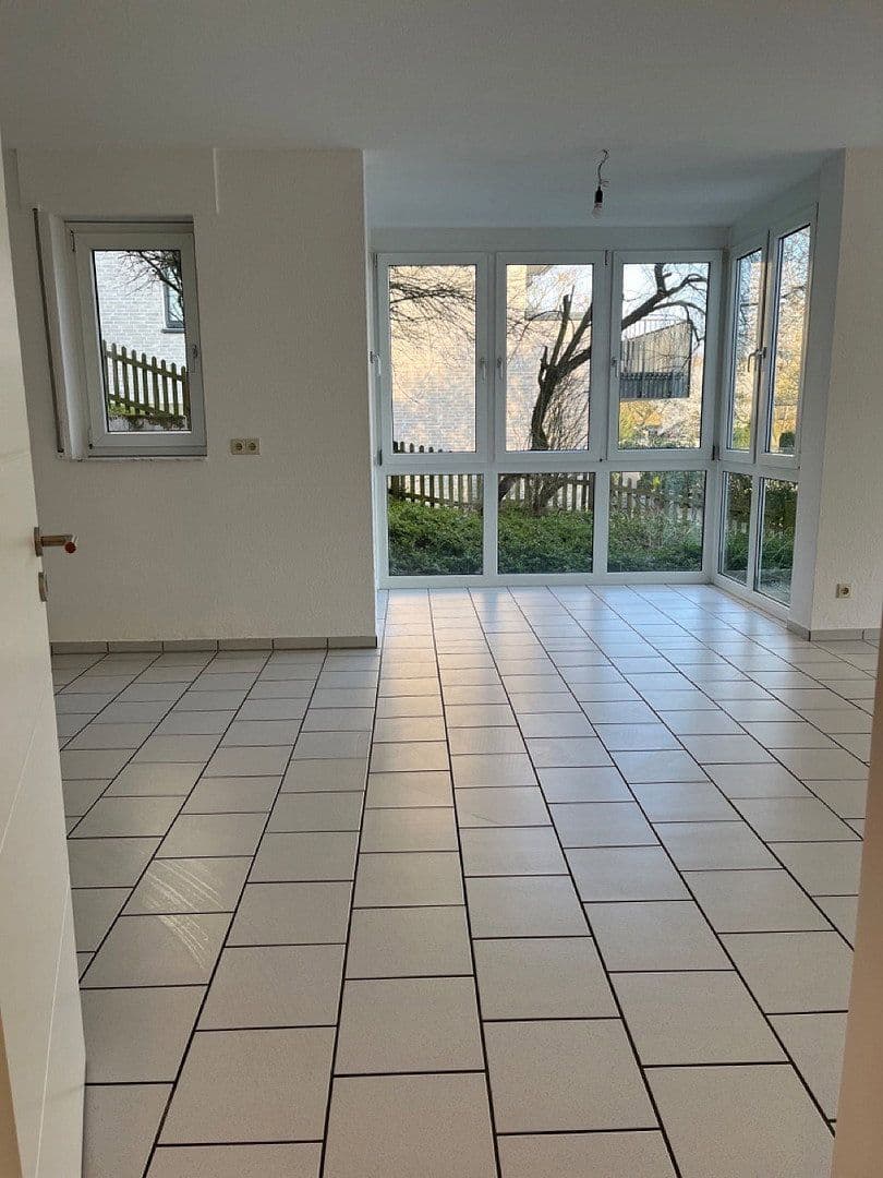 Pronájem bytu 2+1 70 m², Leverkusen, Severní Porýní-Vestfálsko Pronájem bytu 2+1 70 m², Leverkusen, Severní Porýní-Vestfálsko
