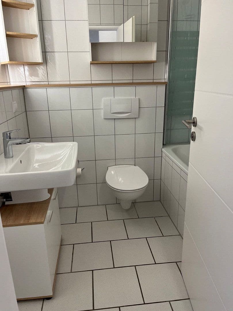 Pronájem bytu 2+1 70 m², Leverkusen, Severní Porýní-Vestfálsko Pronájem bytu 2+1 70 m², Leverkusen, Severní Porýní-Vestfálsko