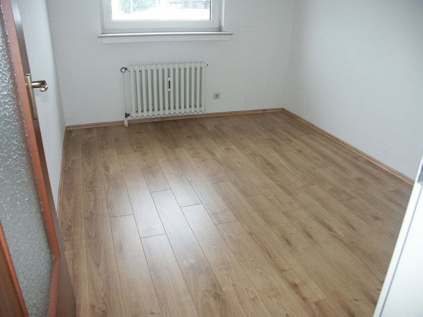 Pronájem bytu 2+1 48 m², Duisburg-Großenbaum, Severní Porýní-Vestfálsko Pronájem bytu 2+1 48 m², Duisburg-Großenbaum, Severní Porýní-Vestfálsko