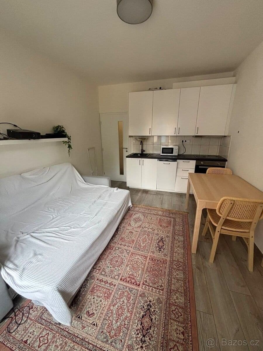 Prodej bytu 1+1 39 m², Vacínova, Praha, Praha Prodej bytu 1+1 39 m², Vacínova, Praha, Praha