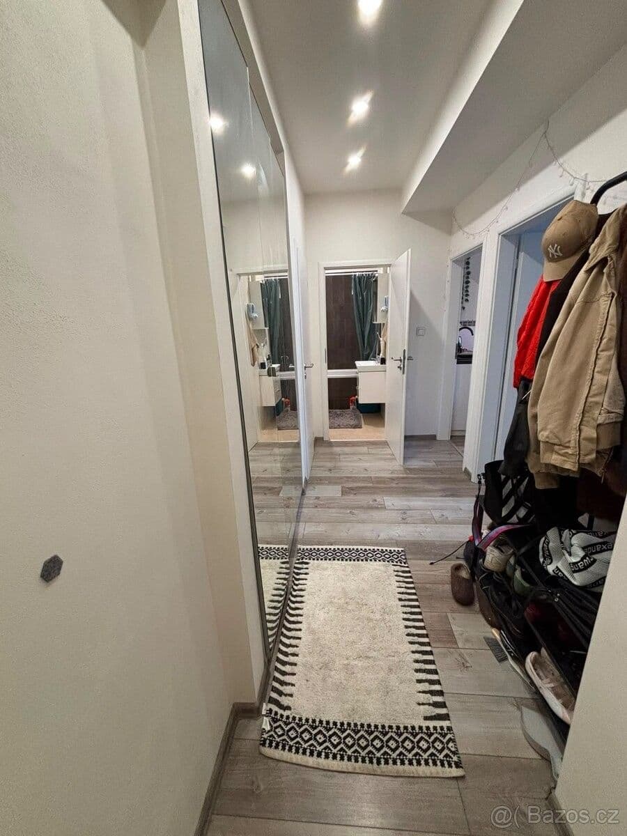 Prodej bytu 1+1 39 m², Vacínova, Praha, Praha Prodej bytu 1+1 39 m², Vacínova, Praha, Praha