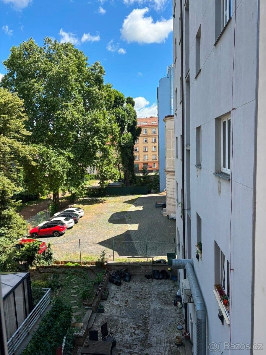 Prodej bytu 1+1 39 m², Vacínova, Praha, Praha Prodej bytu 1+1 39 m², Vacínova, Praha, Praha