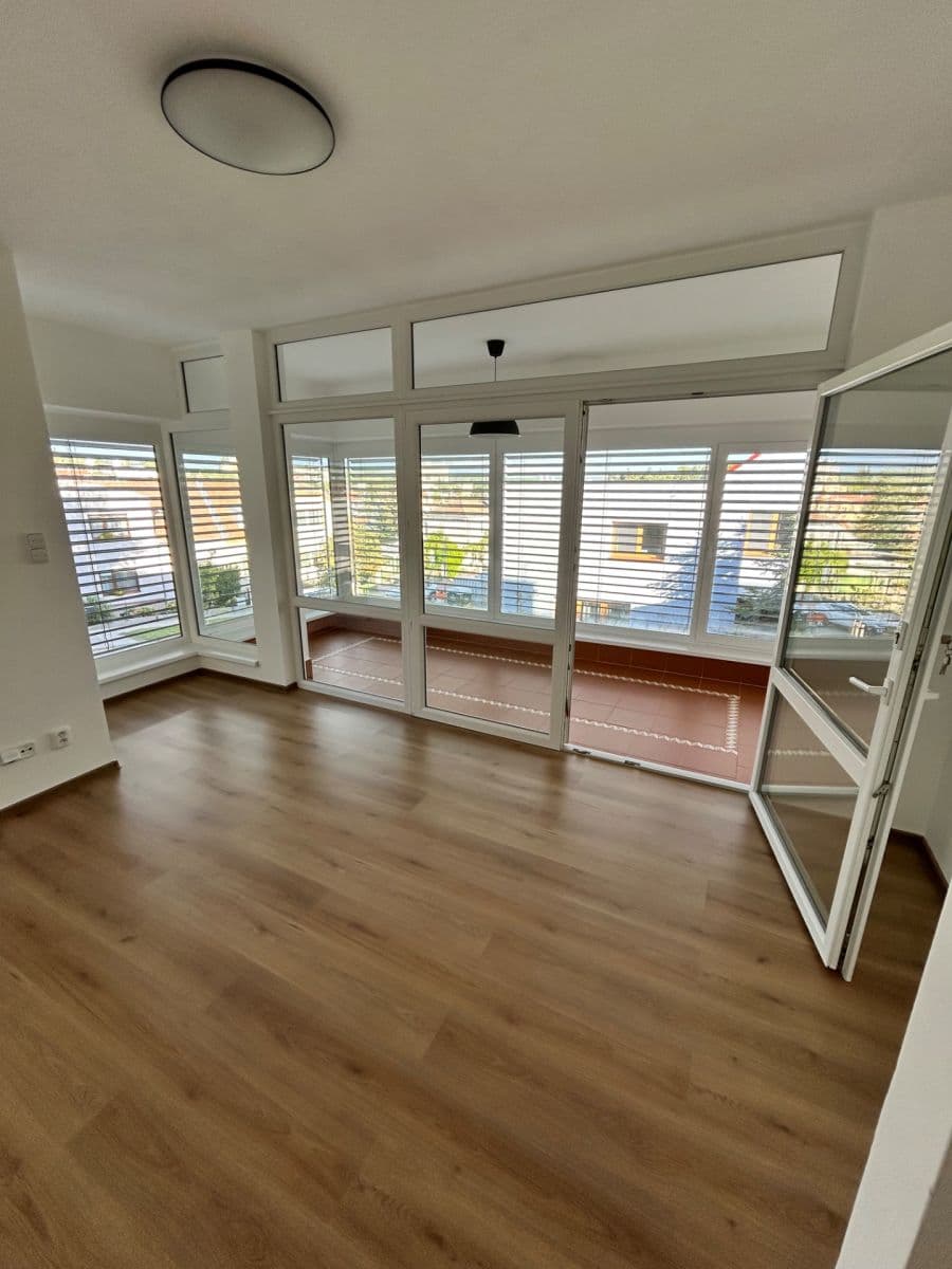 Pronájem bytu 3+kk 88 m², Turistická, Brno, Jihomoravský kraj Pronájem bytu 3+kk 88 m², Turistická, Brno, Jihomoravský kraj