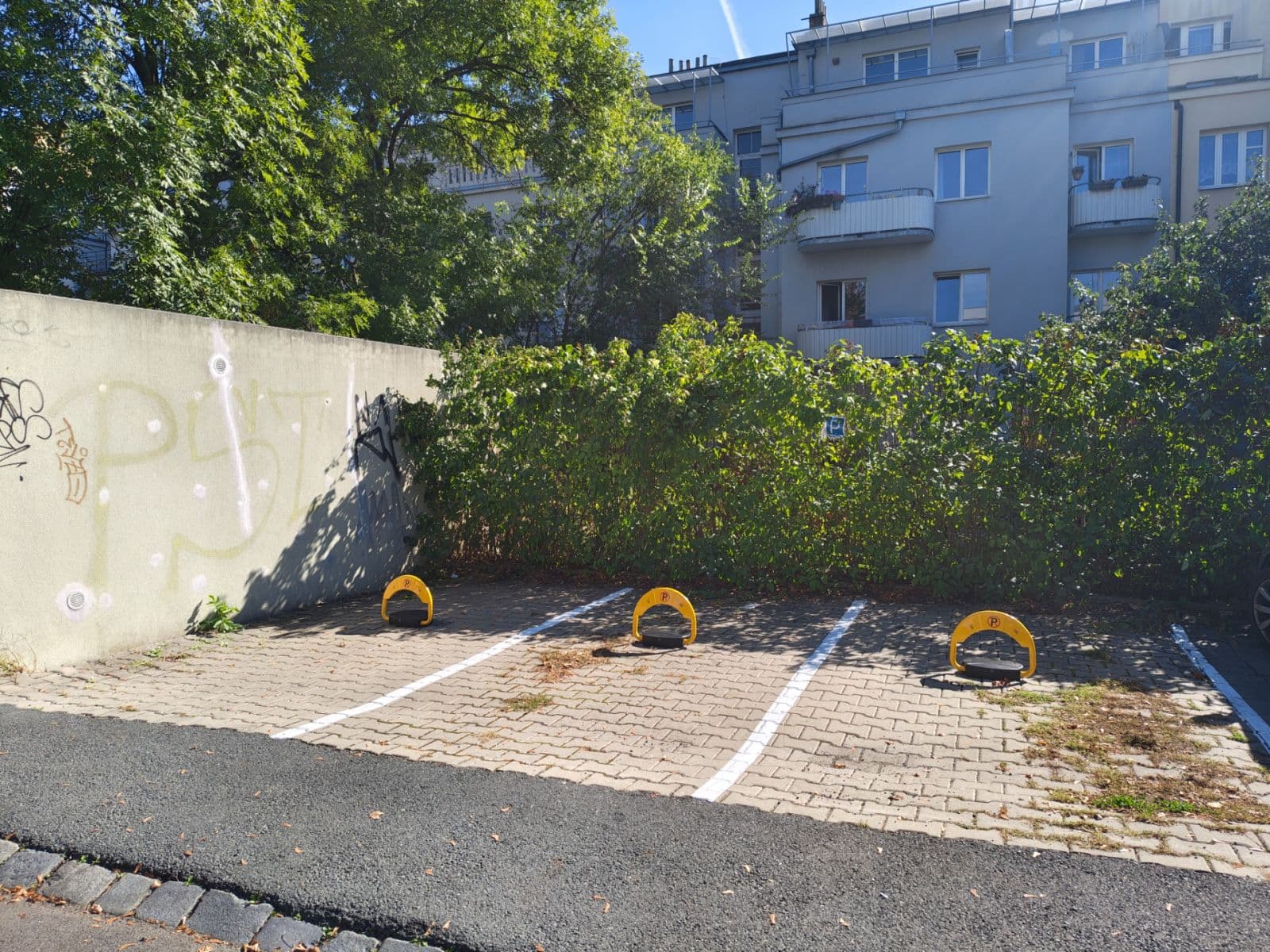 Pronájem garáže 10 m², U Zásobní zahrady, Praha, Praha Pronájem garáže 10 m², U Zásobní zahrady, Praha, Praha