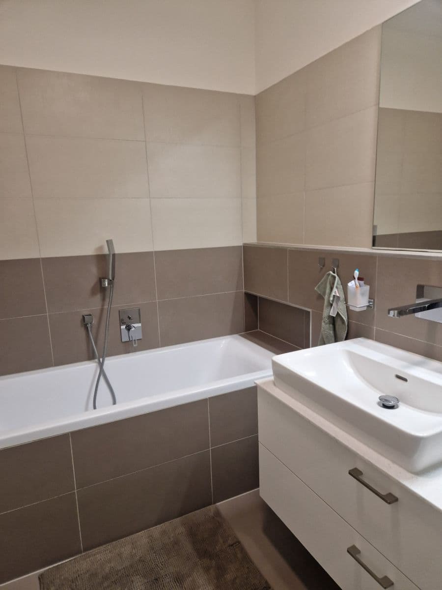 Prodej bytu 2+kk 67 m², Švýcarské nábřeží, Olomouc, Olomoucký kraj Prodej bytu 2+kk 67 m², Švýcarské nábřeží, Olomouc, Olomoucký kraj