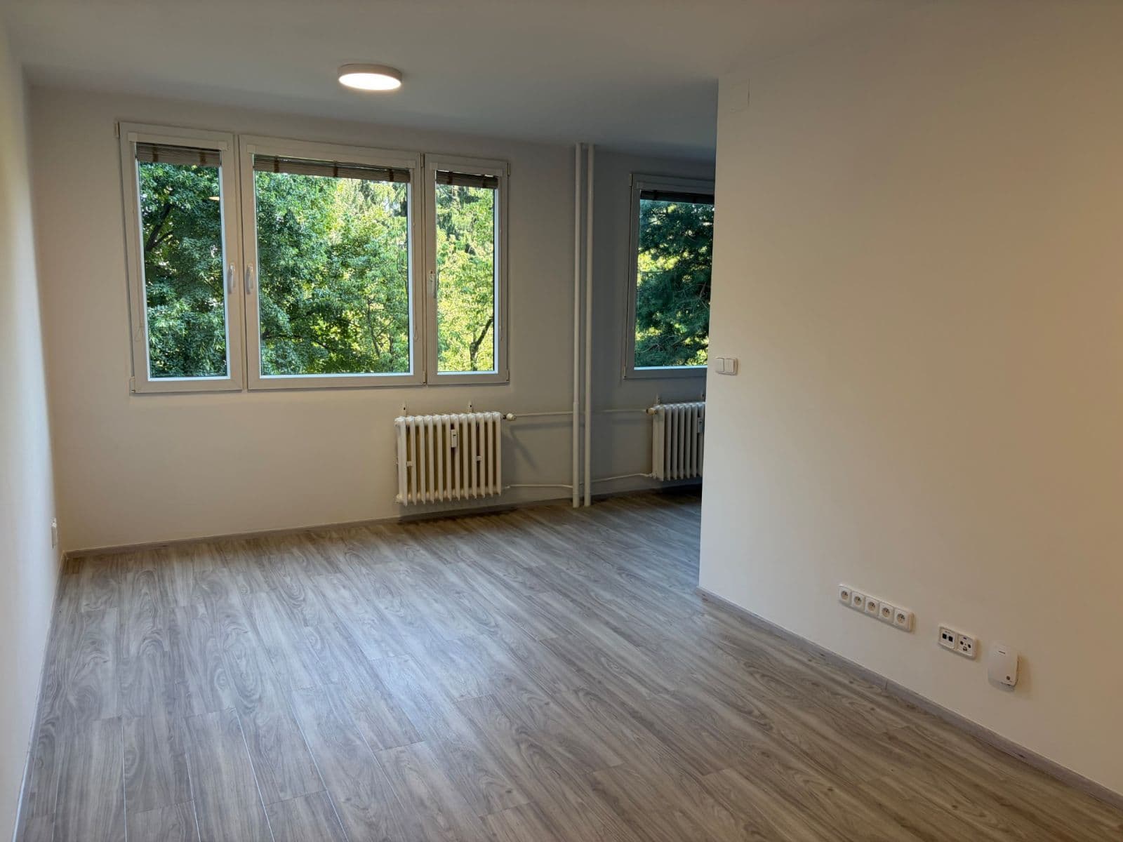 Pronájem bytu 3+kk 62 m², Křenická, Praha, Praha Pronájem bytu 3+kk 62 m², Křenická, Praha, Praha