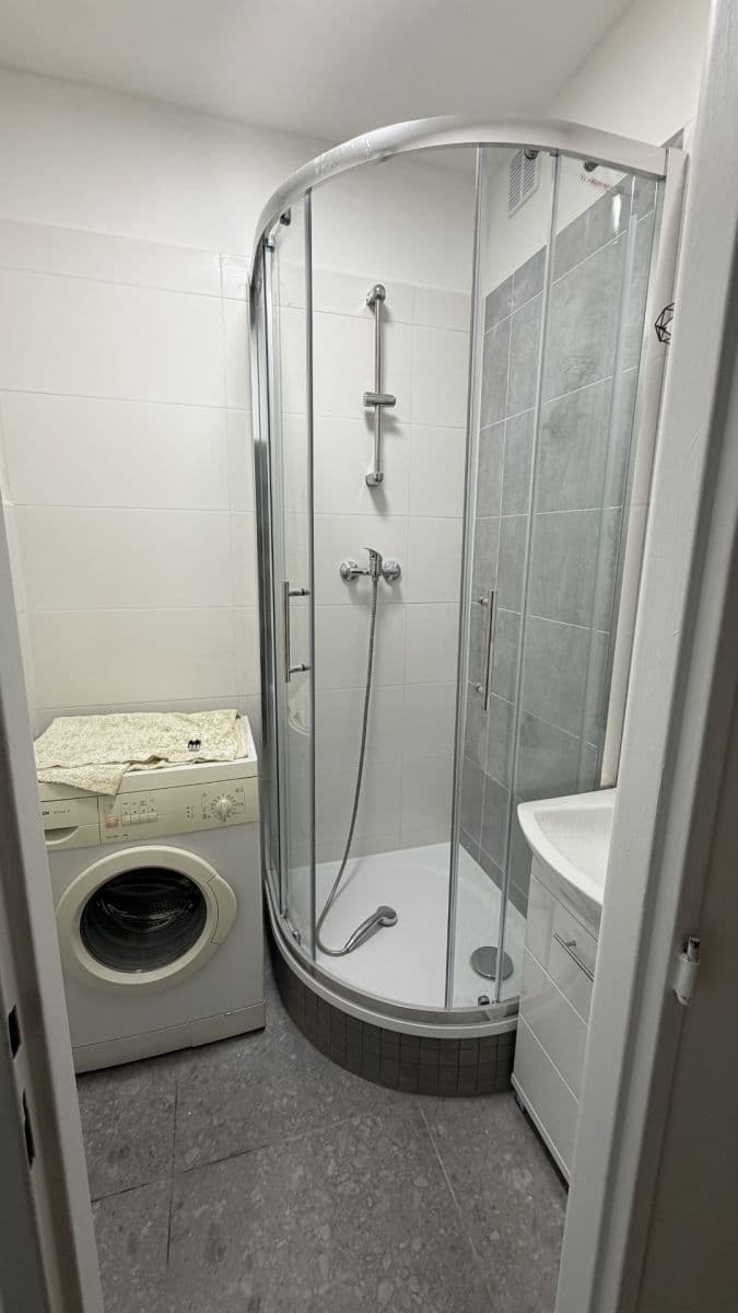 Pronájem bytu 2+1 53 m², Blatenská, Plzeň, Plzeňský kraj Pronájem bytu 2+1 53 m², Blatenská, Plzeň, Plzeňský kraj