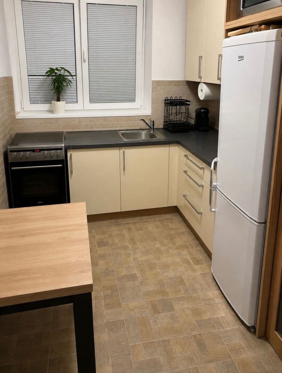 Pronájem bytu 2+1 55 m², Ludvíka Kuby, Březnice, Středočeský kraj Pronájem bytu 2+1 55 m², Ludvíka Kuby, Březnice, Středočeský kraj