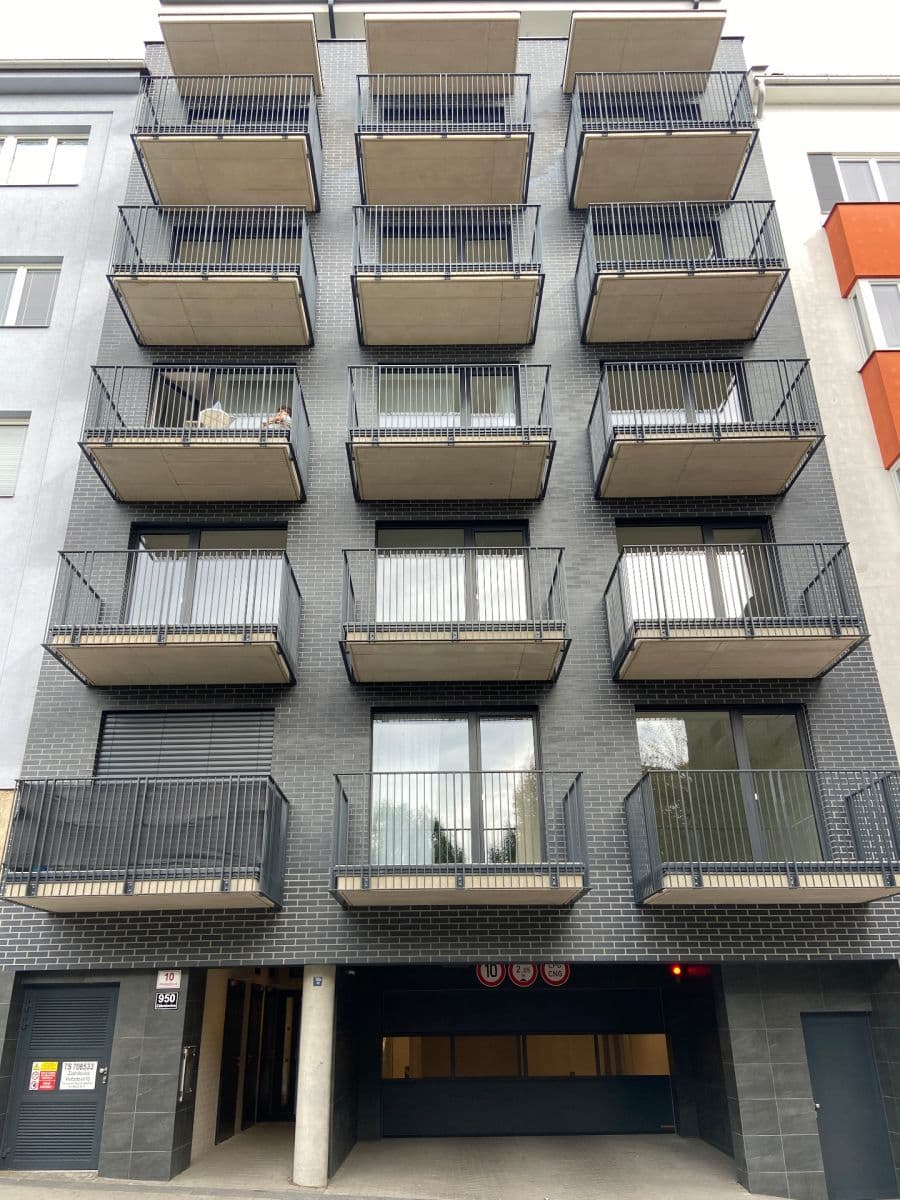 Pronájem bytu 1+kk 38 m², Hvězdová, Brno, Jihomoravský kraj Pronájem bytu 1+kk 38 m², Hvězdová, Brno, Jihomoravský kraj