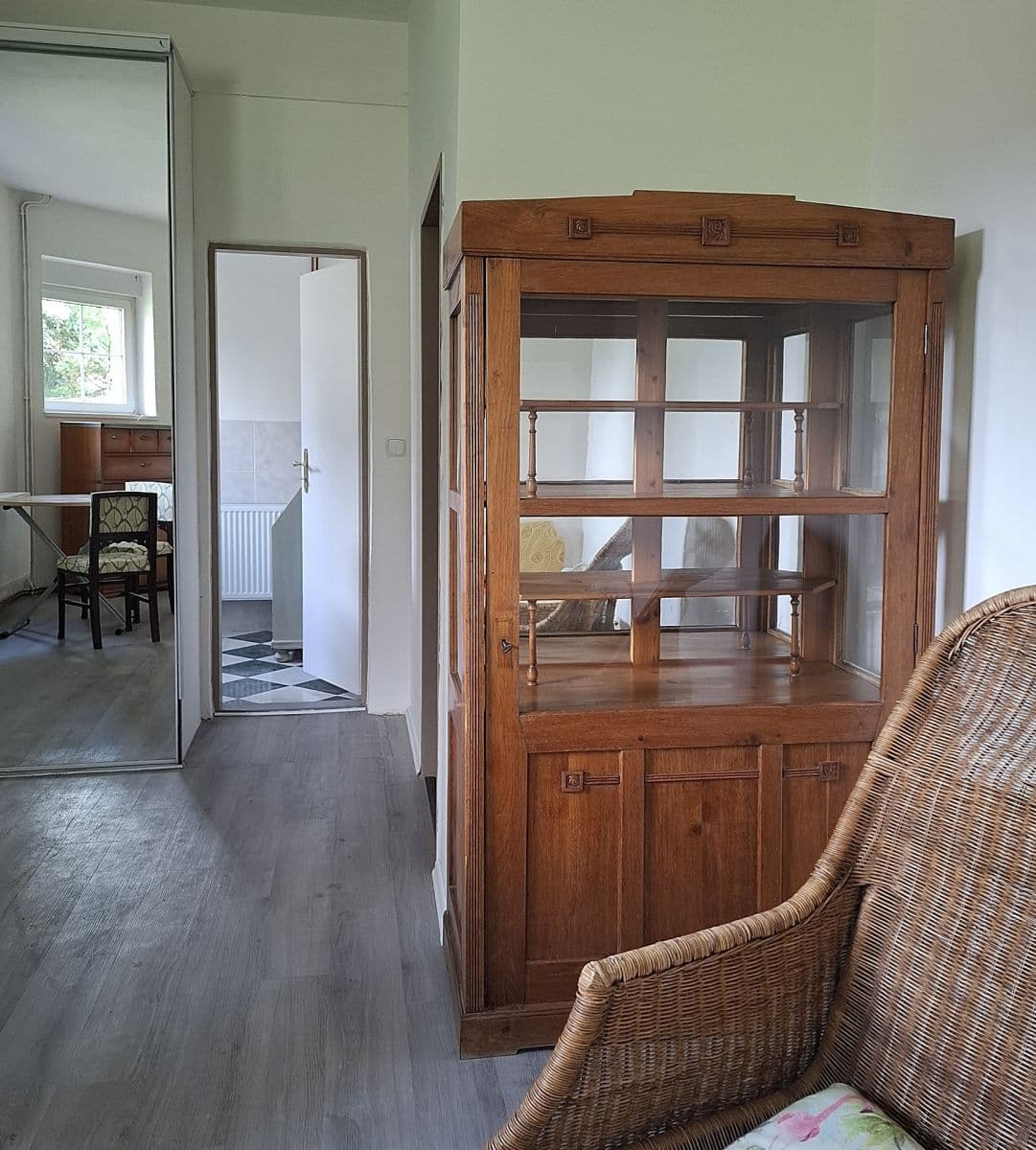 Pronájem bytu 1+1 35 m², Mnichovice, Středočeský kraj Pronájem bytu 1+1 35 m², Mnichovice, Středočeský kraj