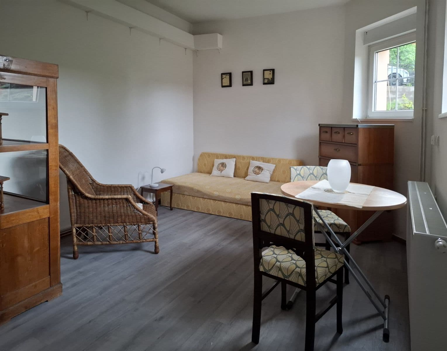 Pronájem bytu 1+1 35 m², Mnichovice, Středočeský kraj Pronájem bytu 1+1 35 m², Mnichovice, Středočeský kraj