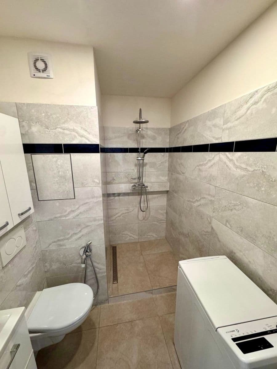 Pronájem bytu 2+1 50 m², Zdeňka Fibicha, Valašské Meziříčí, Zlínský kraj Pronájem bytu 2+1 50 m², Zdeňka Fibicha, Valašské Meziříčí, Zlínský kraj
