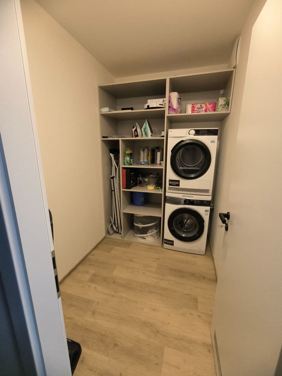 Pronájem bytu 2+kk 55 m², Poděbradská, Praha, Praha Pronájem bytu 2+kk 55 m², Poděbradská, Praha, Praha