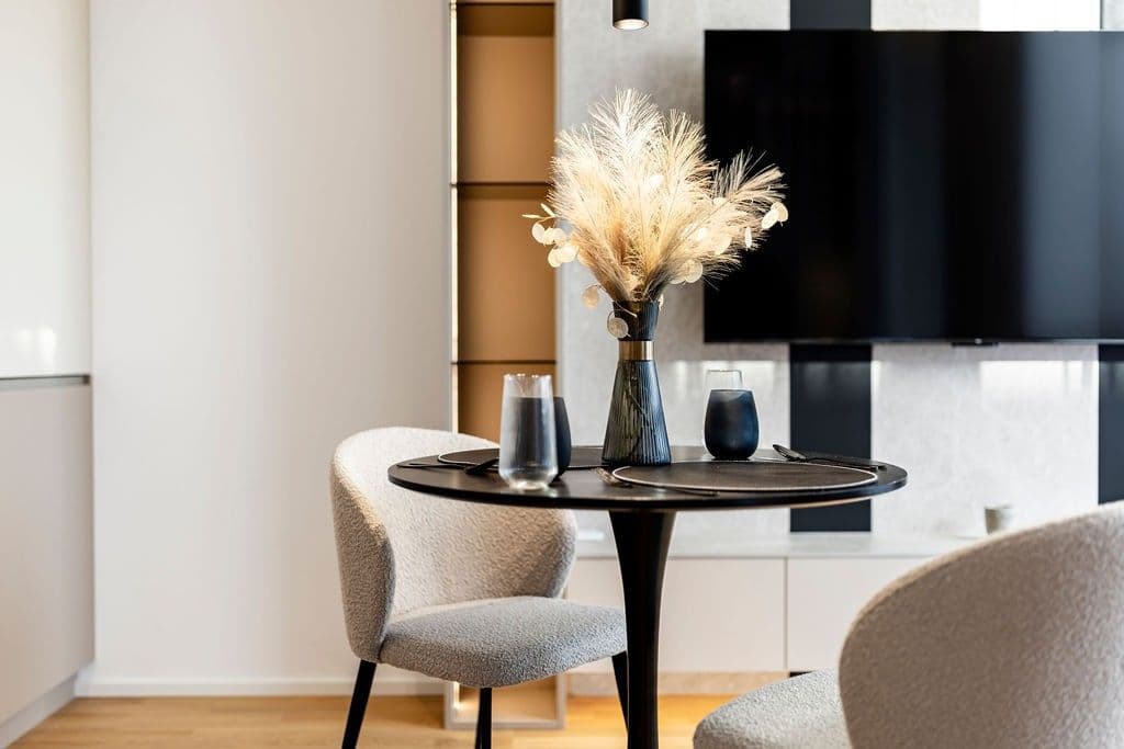 Pronájem bytu 1+kk 33 m², Kaplířova, Praha, Praha Pronájem bytu 1+kk 33 m², Kaplířova, Praha, Praha