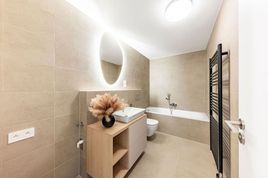 Pronájem bytu 1+kk 33 m², Kaplířova, Praha, Praha Pronájem bytu 1+kk 33 m², Kaplířova, Praha, Praha