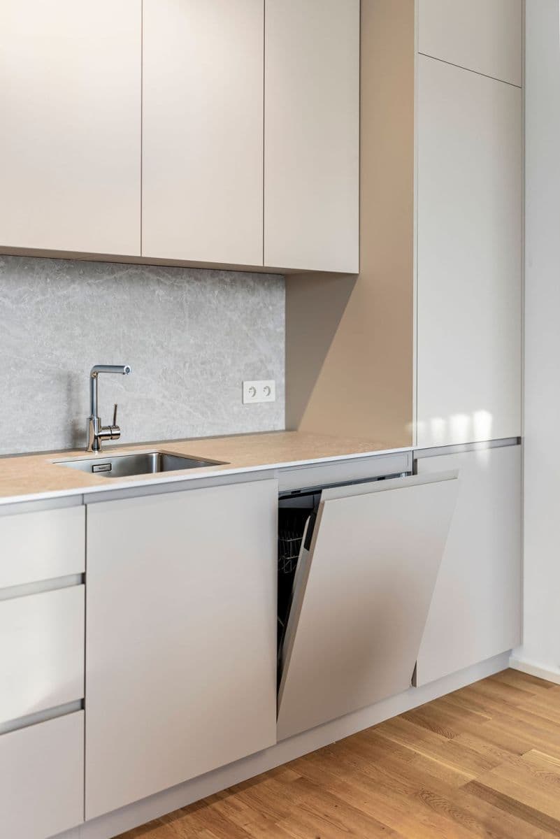 Pronájem bytu 1+kk 33 m², Kaplířova, Praha, Praha Pronájem bytu 1+kk 33 m², Kaplířova, Praha, Praha