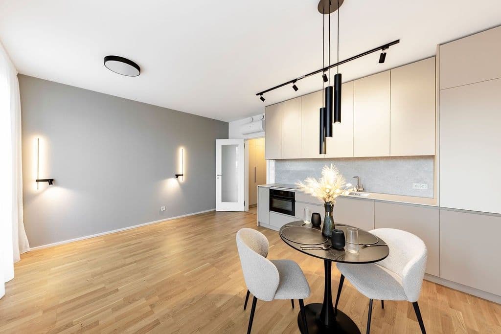Pronájem bytu 1+kk 33 m², Kaplířova, Praha, Praha Pronájem bytu 1+kk 33 m², Kaplířova, Praha, Praha