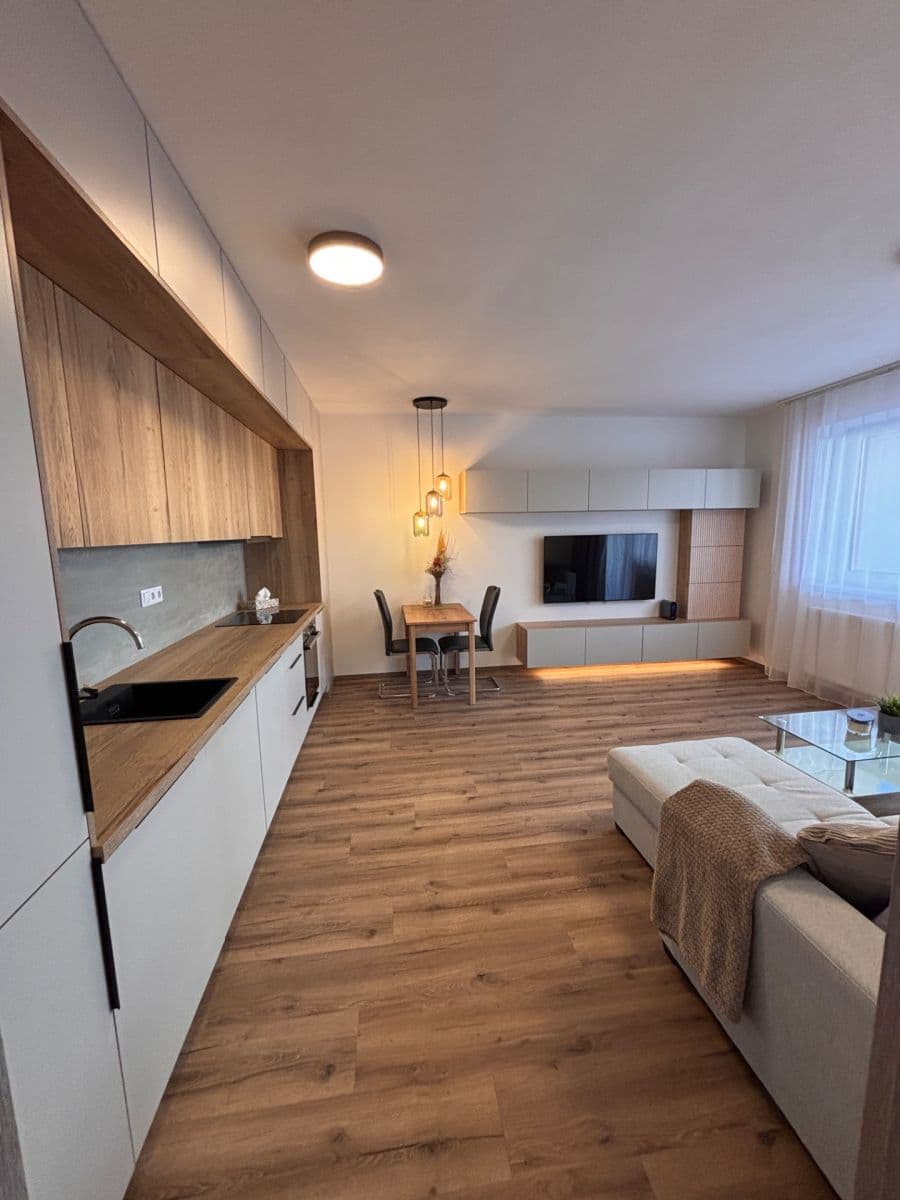 Pronájem bytu 2+kk 48 m², Chvalovka, Brno, Jihomoravský kraj Pronájem bytu 2+kk 48 m², Chvalovka, Brno, Jihomoravský kraj
