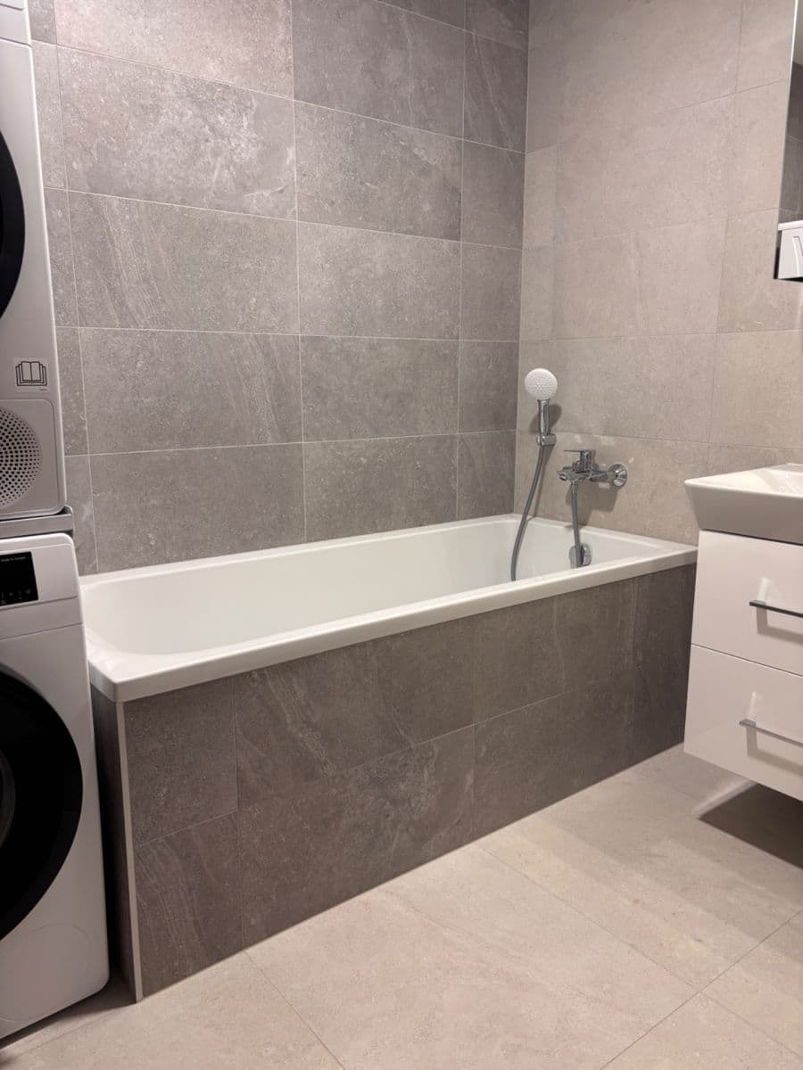 Pronájem bytu 2+kk 48 m², Chvalovka, Brno, Jihomoravský kraj Pronájem bytu 2+kk 48 m², Chvalovka, Brno, Jihomoravský kraj