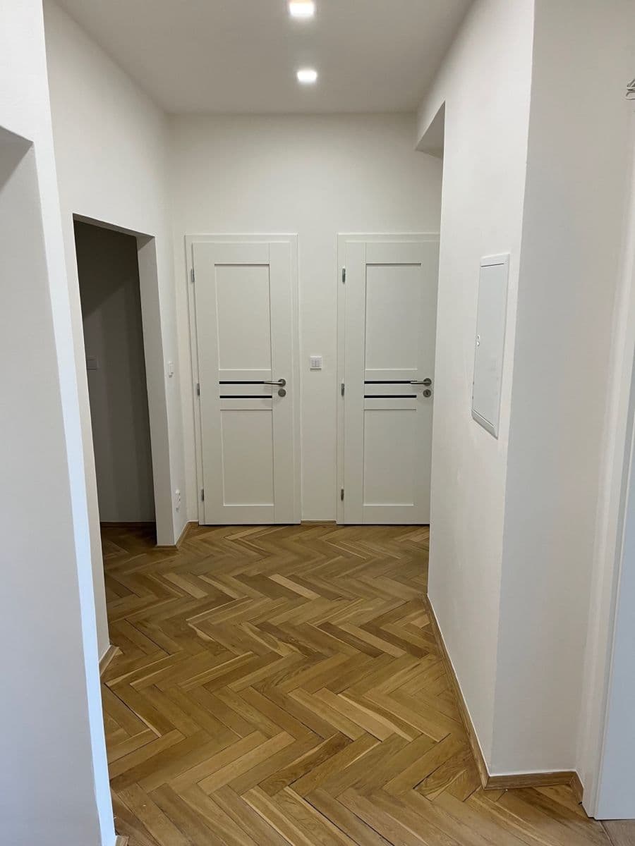 Pronájem bytu 2+1 67 m², Patočkova, Praha, Praha Pronájem bytu 2+1 67 m², Patočkova, Praha, Praha