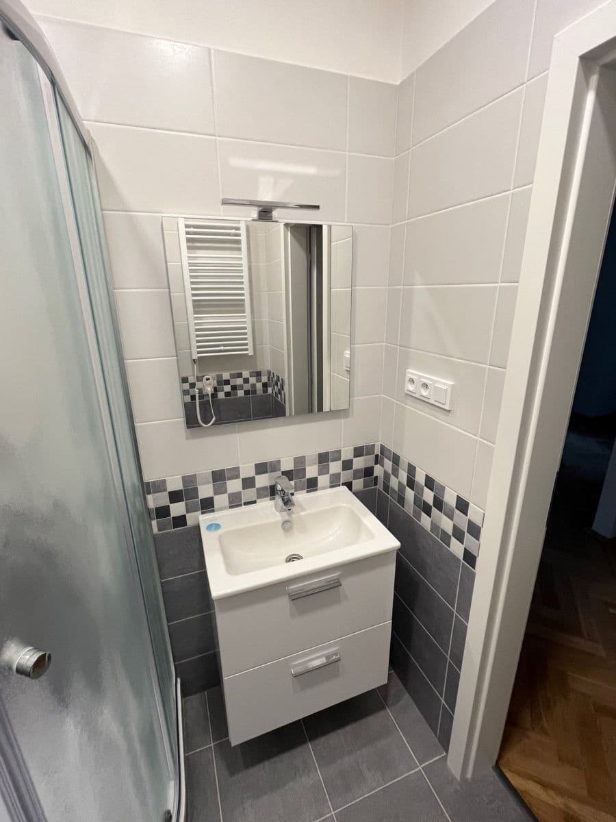 Pronájem bytu 2+1 67 m², Patočkova, Praha, Praha Pronájem bytu 2+1 67 m², Patočkova, Praha, Praha