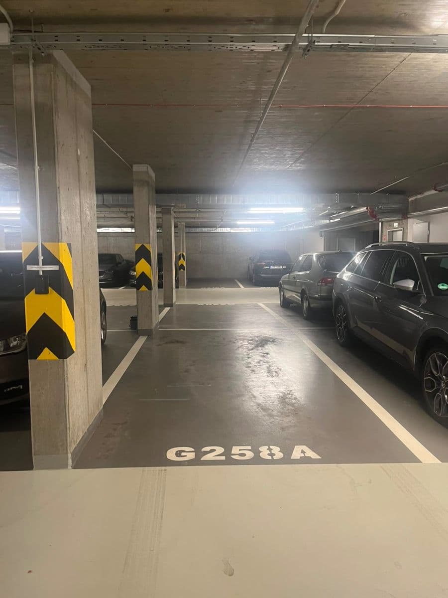 Pronájem garáže 13 m², Jankovcova, Praha, Praha Pronájem garáže 13 m², Jankovcova, Praha, Praha