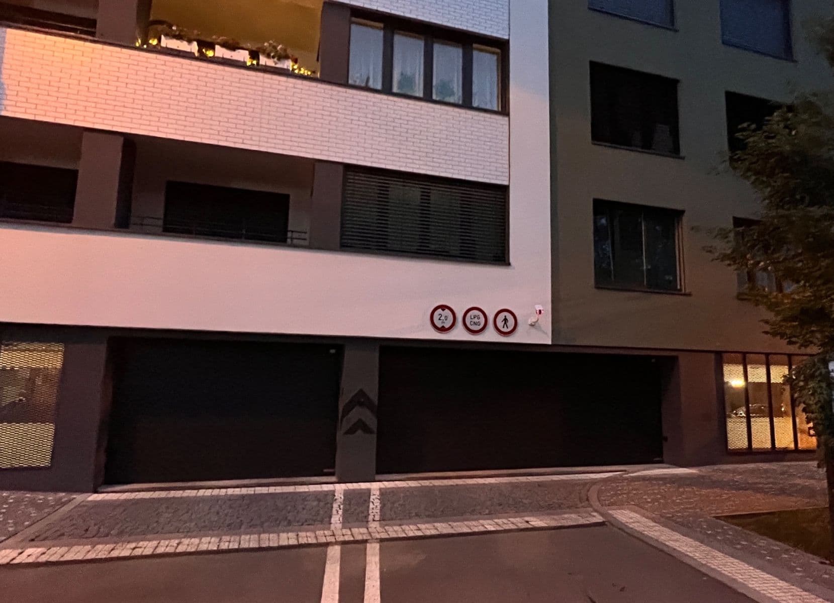Pronájem garáže 13 m², Jankovcova, Praha, Praha Pronájem garáže 13 m², Jankovcova, Praha, Praha