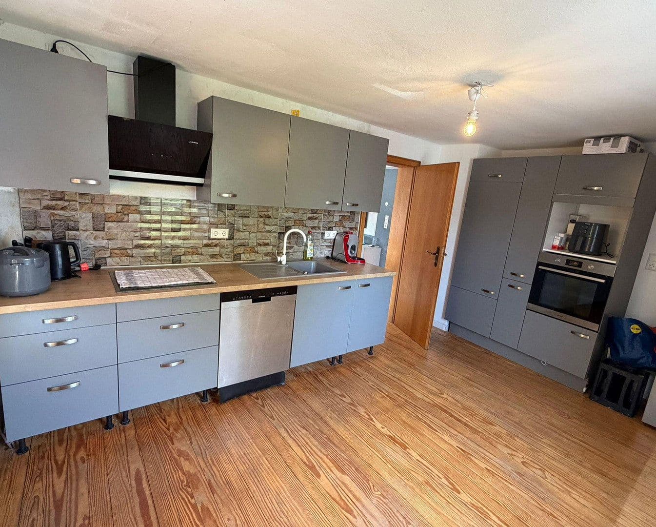 Pronájem bytu 2+1 78 m², Wössingerstr. 18, Walzbachtal, Bádensko-Württembersko Pronájem bytu 2+1 78 m², Wössingerstr. 18, Walzbachtal, Bádensko-Württembersko