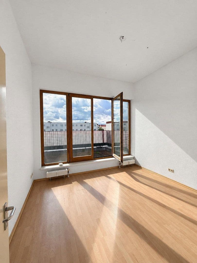 Pronájem bytu 3+1 90 m², Velten, Braniborsko Pronájem bytu 3+1 90 m², Velten, Braniborsko