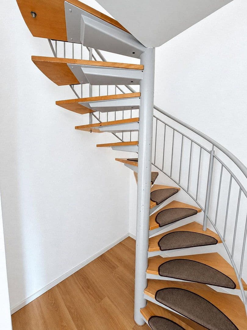 Pronájem bytu 3+1 84 m², Velten, Braniborsko Pronájem bytu 3+1 84 m², Velten, Braniborsko