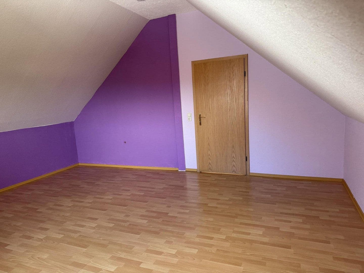 Pronájem bytu 4+1 120 m², Freimersheim, Porýní-Falc Pronájem bytu 4+1 120 m², Freimersheim, Porýní-Falc