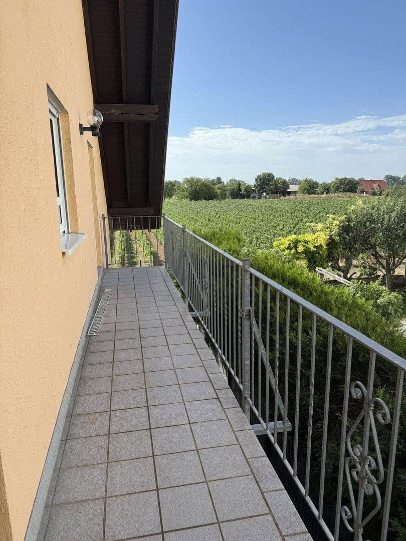 Pronájem bytu 4+1 120 m², Freimersheim, Porýní-Falc Pronájem bytu 4+1 120 m², Freimersheim, Porýní-Falc