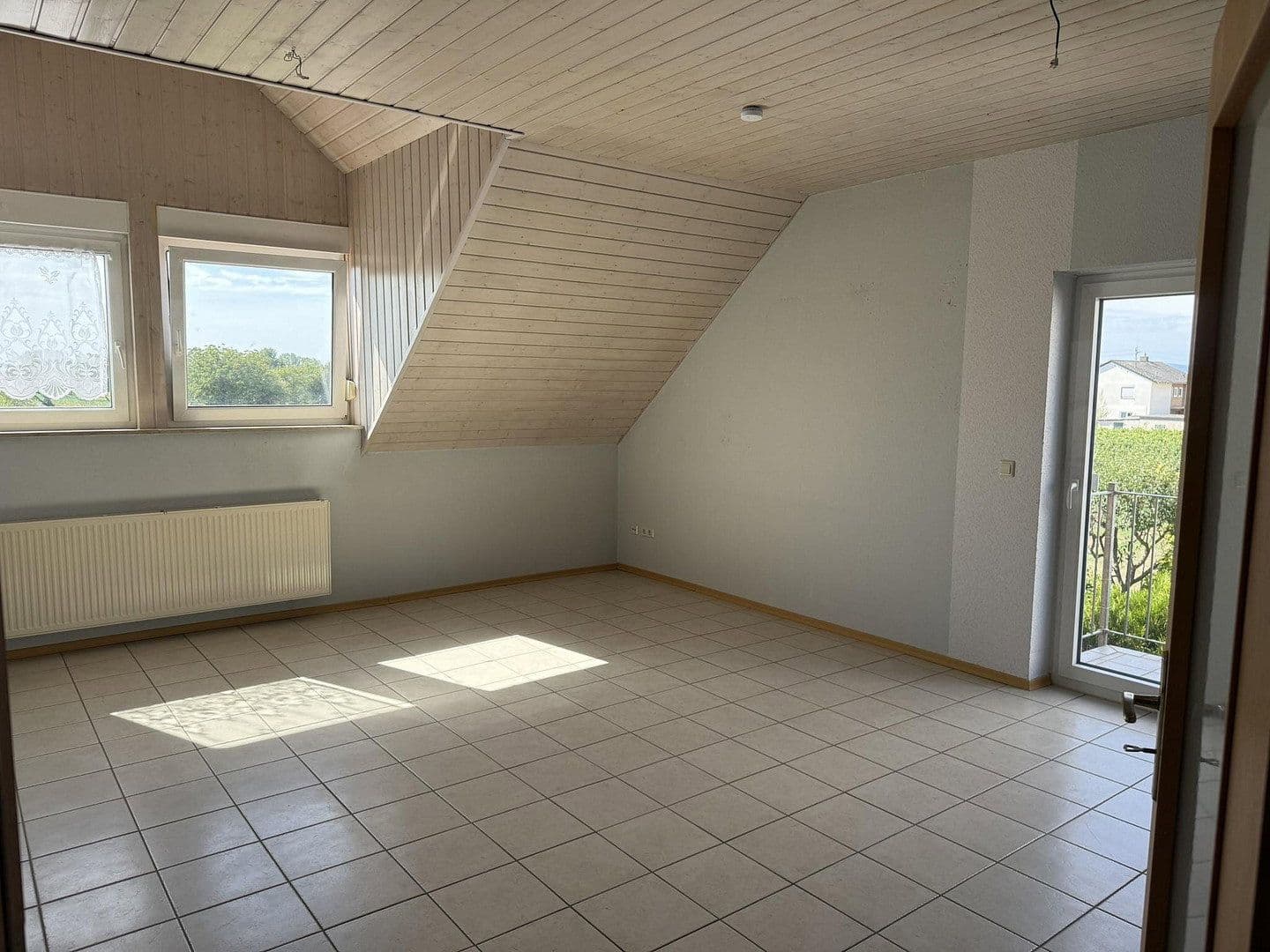 Pronájem bytu 4+1 120 m², Freimersheim, Porýní-Falc Pronájem bytu 4+1 120 m², Freimersheim, Porýní-Falc