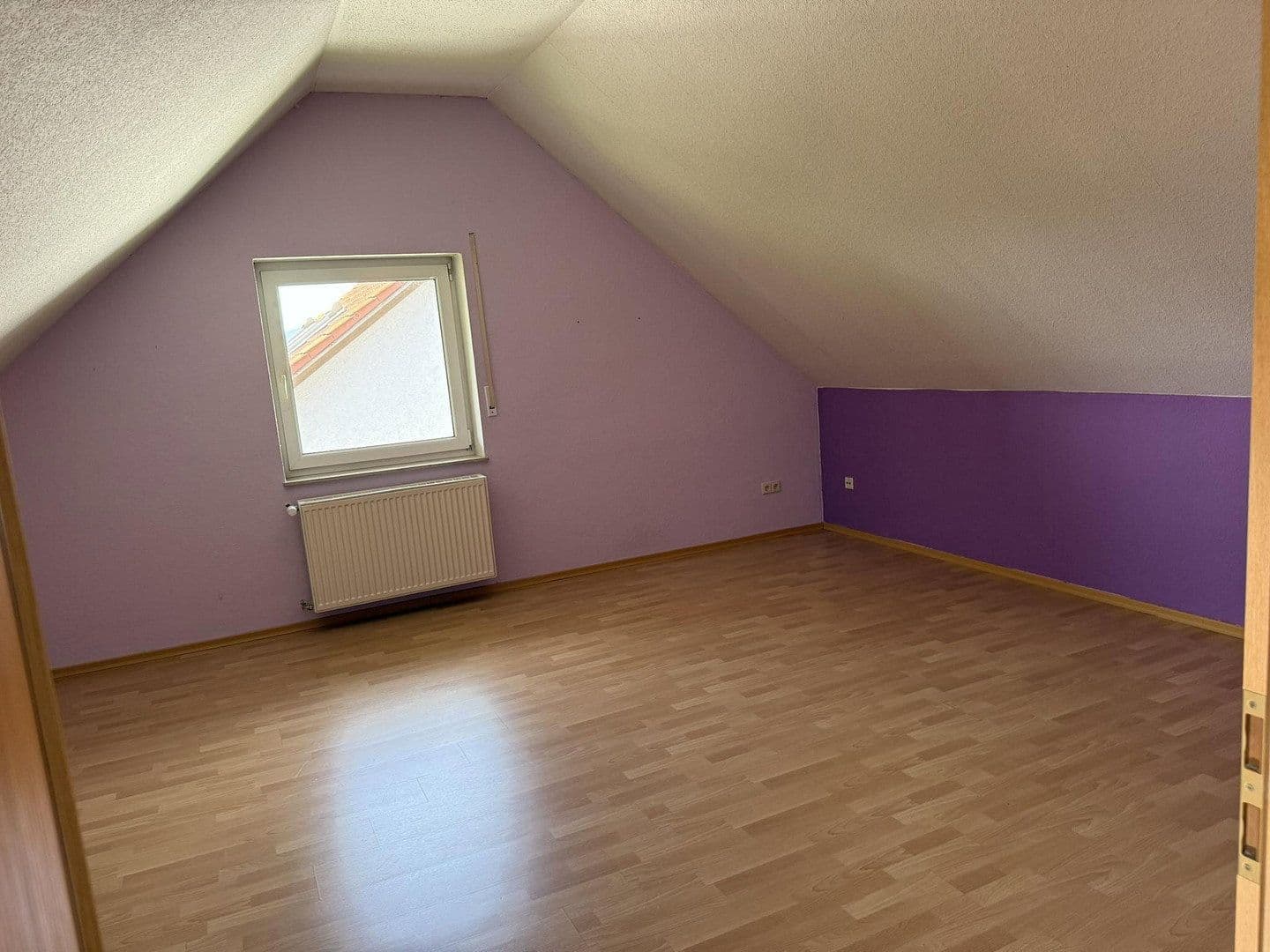 Pronájem bytu 4+1 120 m², Freimersheim, Porýní-Falc Pronájem bytu 4+1 120 m², Freimersheim, Porýní-Falc
