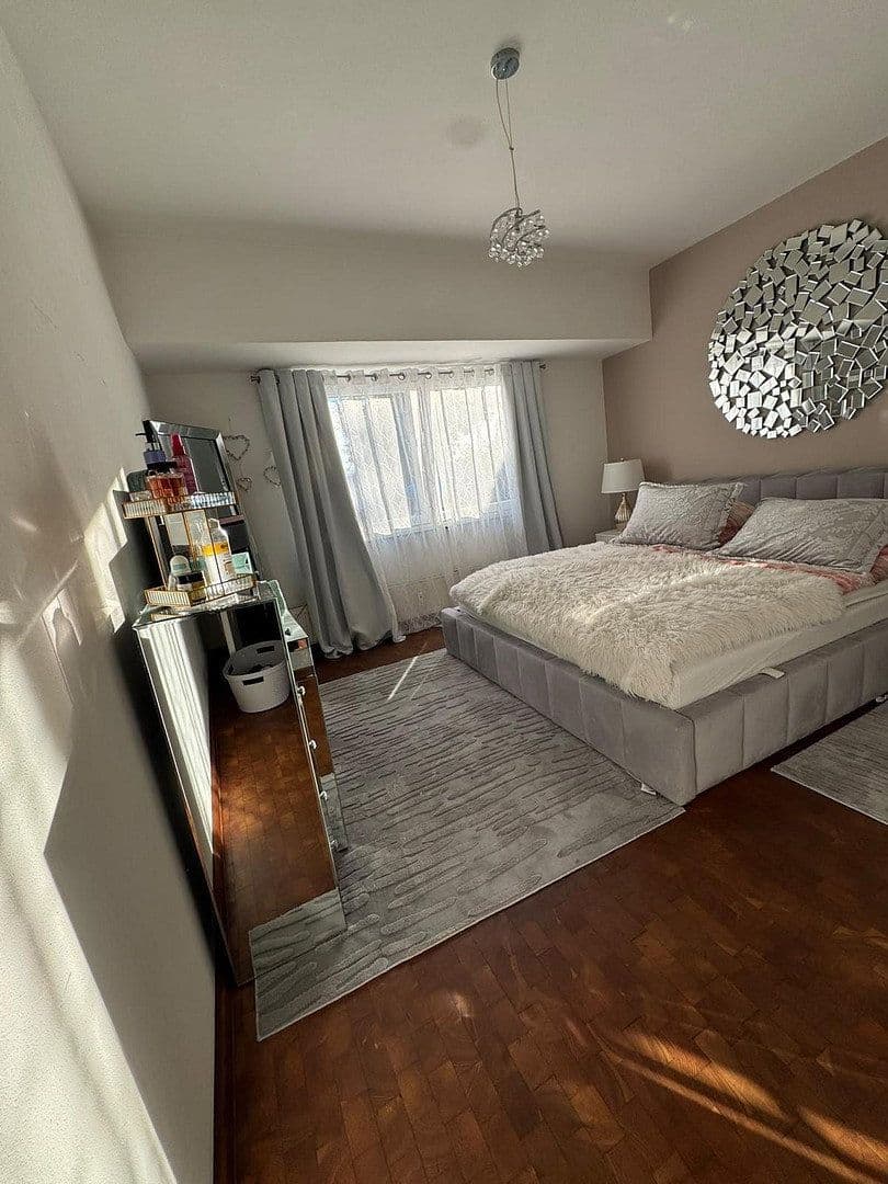 Prodej bytu 4+1 140 m², Georg Baumann str 1, Calw, Bádensko-Württembersko Prodej bytu 4+1 140 m², Georg Baumann str 1, Calw, Bádensko-Württembersko