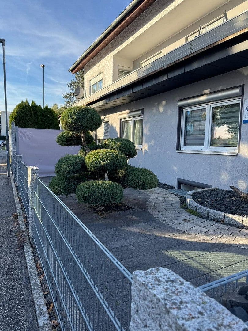 Prodej bytu 4+1 140 m², Georg Baumann str 1, Calw, Bádensko-Württembersko Prodej bytu 4+1 140 m², Georg Baumann str 1, Calw, Bádensko-Württembersko