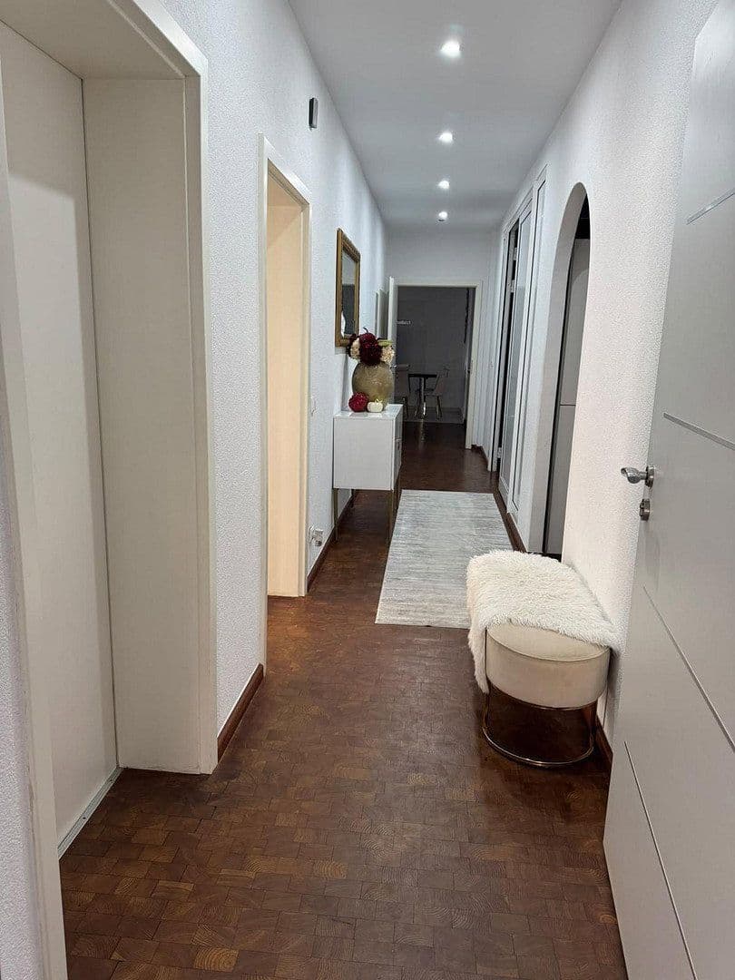 Prodej bytu 4+1 140 m², Georg Baumann str 1, Calw, Bádensko-Württembersko Prodej bytu 4+1 140 m², Georg Baumann str 1, Calw, Bádensko-Württembersko