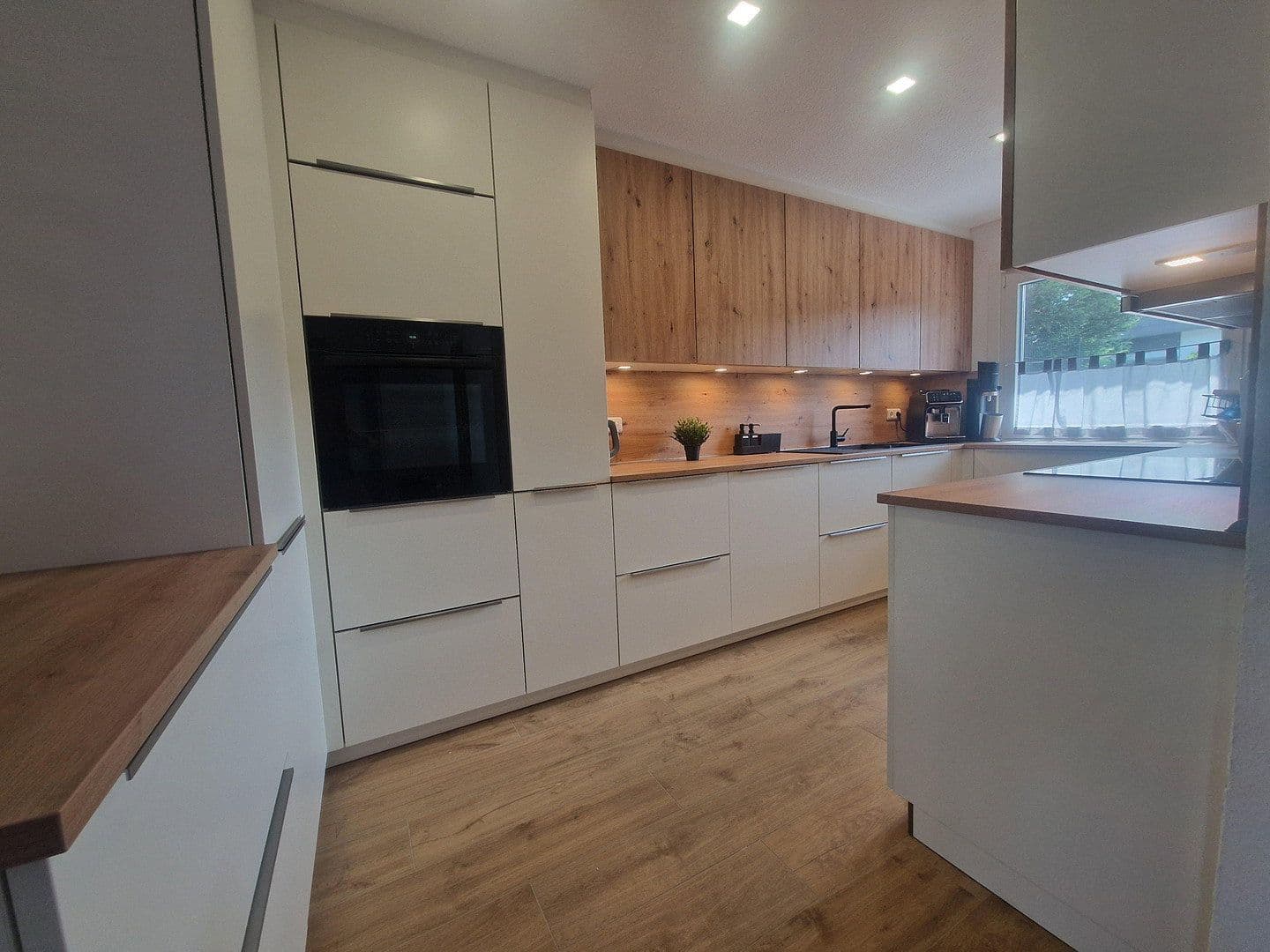 Prodej domu 115 m², pozemek 326 m², Delmenhorst, Dolní Sasko Prodej domu 115 m², pozemek 326 m², Delmenhorst, Dolní Sasko