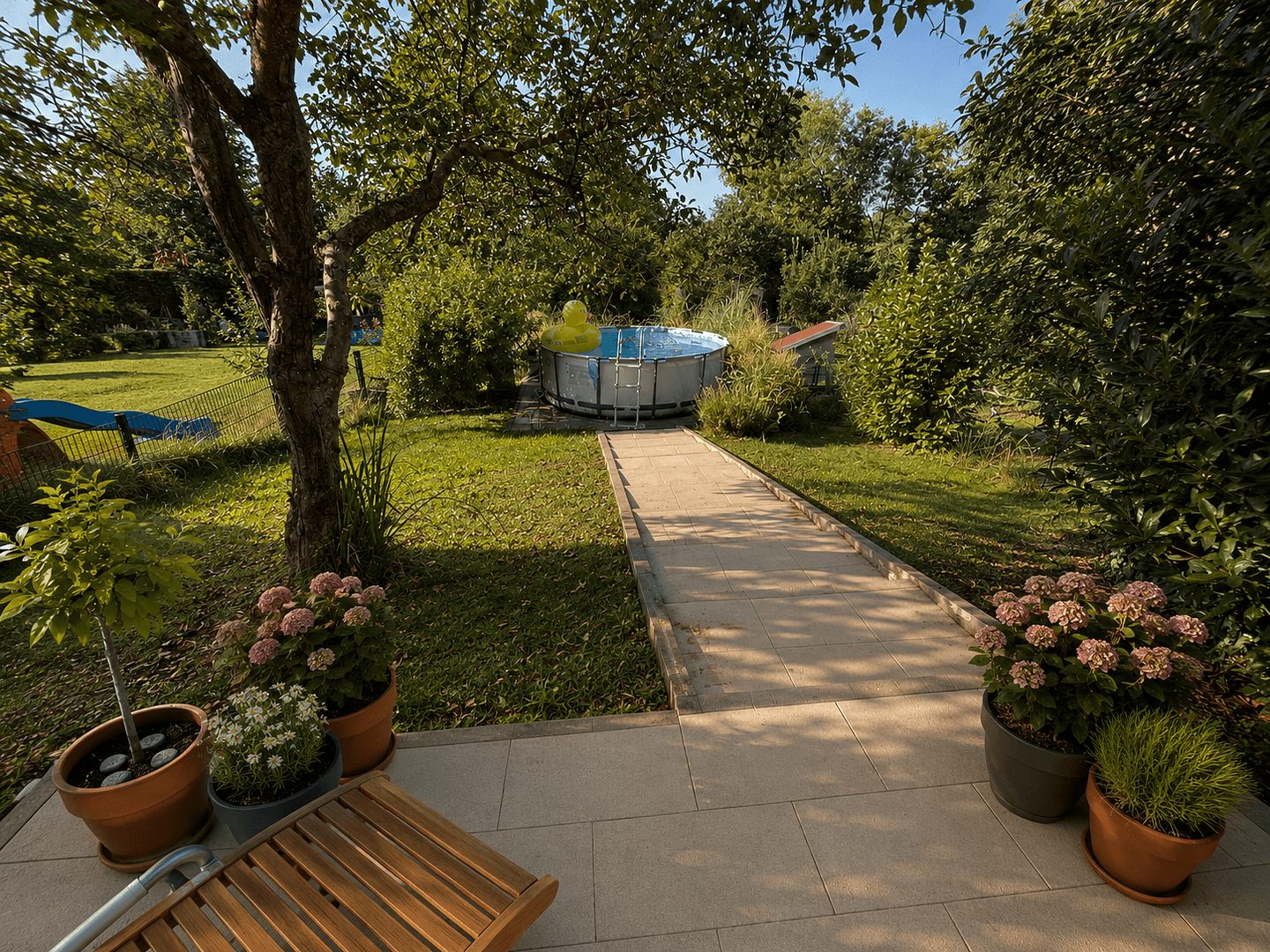 Prodej domu 165 m², pozemek 546 m², Freiberg am Neckar, Bádensko-Württembersko Prodej domu 165 m², pozemek 546 m², Freiberg am Neckar, Bádensko-Württembersko