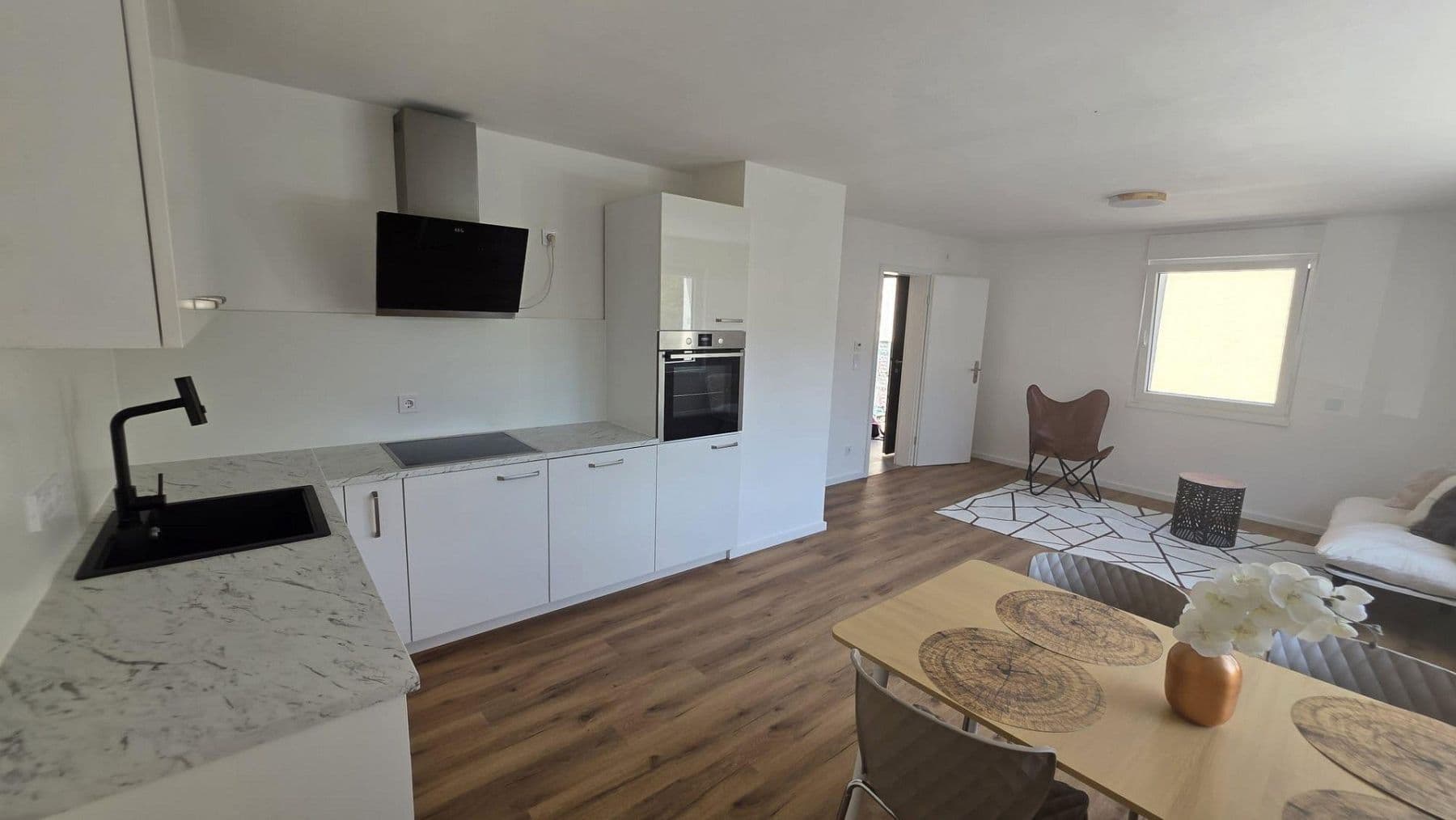 Prodej domu 107 m², pozemek 179 m², Sandhausen, Bádensko-Württembersko Prodej domu 107 m², pozemek 179 m², Sandhausen, Bádensko-Württembersko