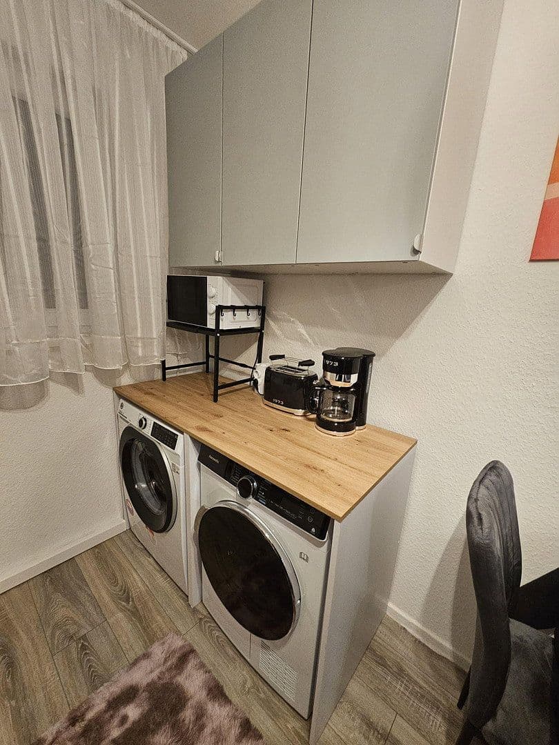 Pronájem bytu 16 m², Aachener Str. 17, Berlin, Berlín Pronájem bytu 16 m², Aachener Str. 17, Berlin, Berlín