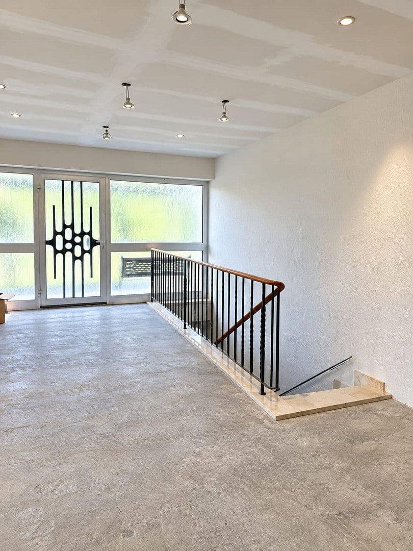 Prodej domu 165 m², pozemek 1.213 m², Zu den Birken 14, Weinbach, Hessen Prodej domu 165 m², pozemek 1.213 m², Zu den Birken 14, Weinbach, Hessen