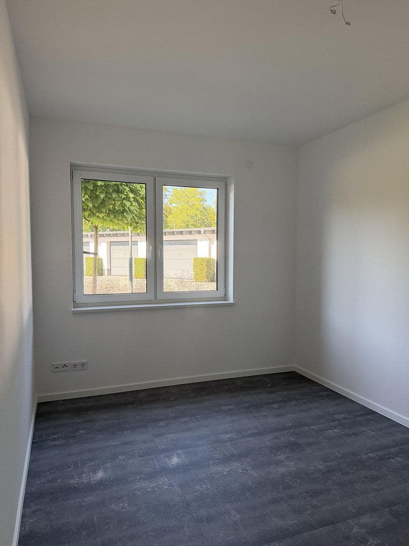 Pronájem bytu 4+1 105 m², Treppendorfer Str. 47, Lubín, Braniborsko Pronájem bytu 4+1 105 m², Treppendorfer Str. 47, Lubín, Braniborsko