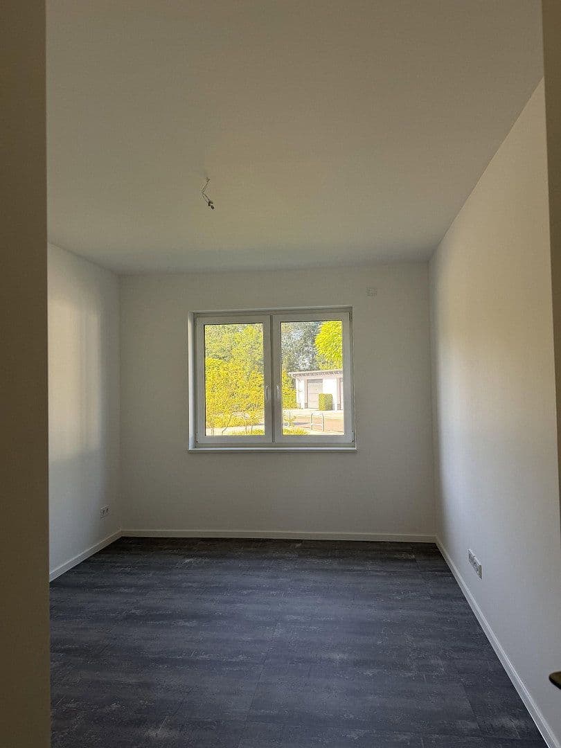 Pronájem bytu 4+1 105 m², Treppendorfer Str. 47, Lubín, Braniborsko Pronájem bytu 4+1 105 m², Treppendorfer Str. 47, Lubín, Braniborsko