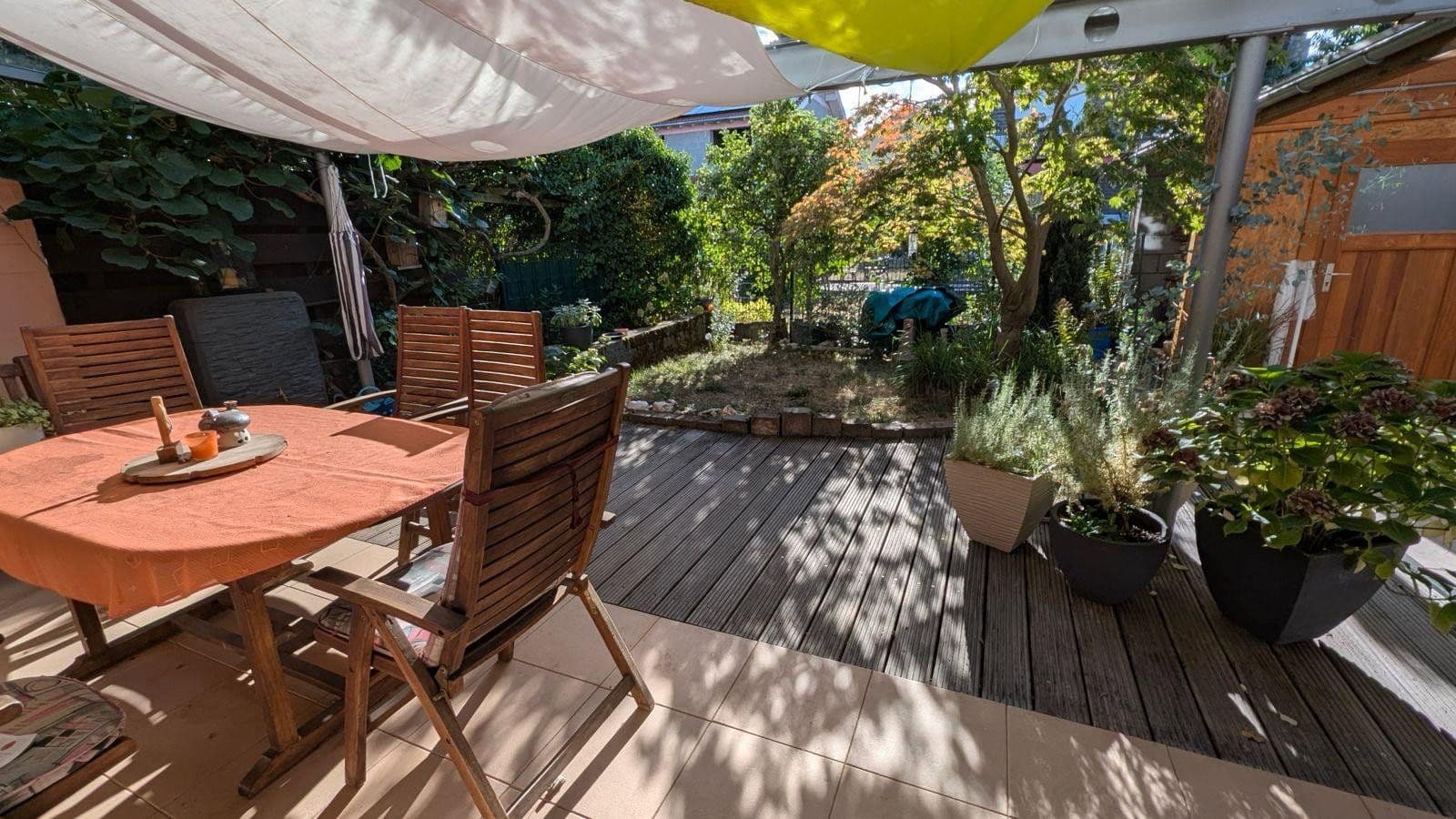 Prodej domu 145 m², pozemek 224 m², Urmitz, Porýní-Falc Prodej domu 145 m², pozemek 224 m², Urmitz, Porýní-Falc