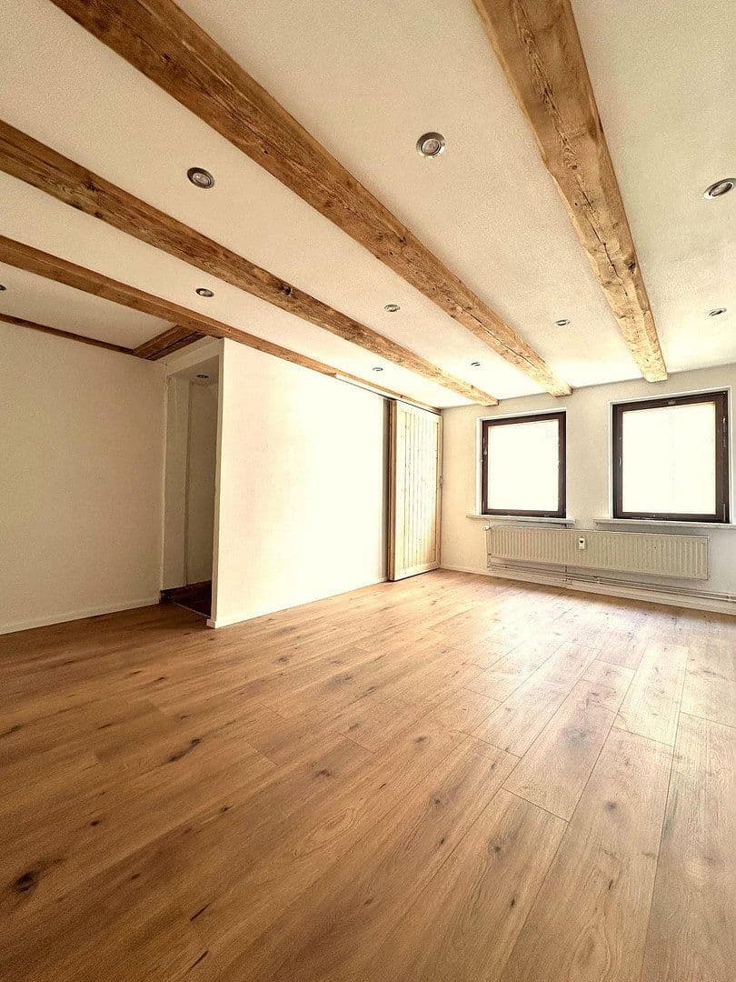 Pronájem bytu 4+1 110 m², Darrplatz 13, Apolda, Durynsko Pronájem bytu 4+1 110 m², Darrplatz 13, Apolda, Durynsko