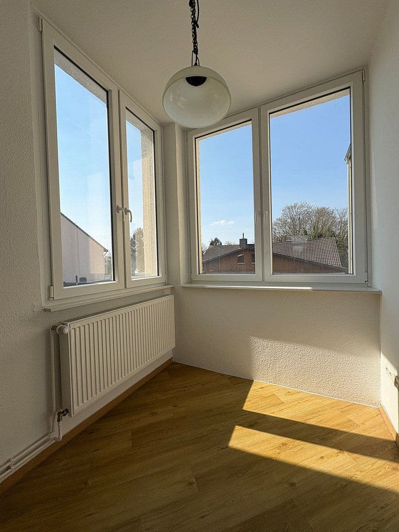 Pronájem bytu 3+1 83 m², Stresemannstraße 235/237, Bremerhaven, Bremen Pronájem bytu 3+1 83 m², Stresemannstraße 235/237, Bremerhaven, Bremen