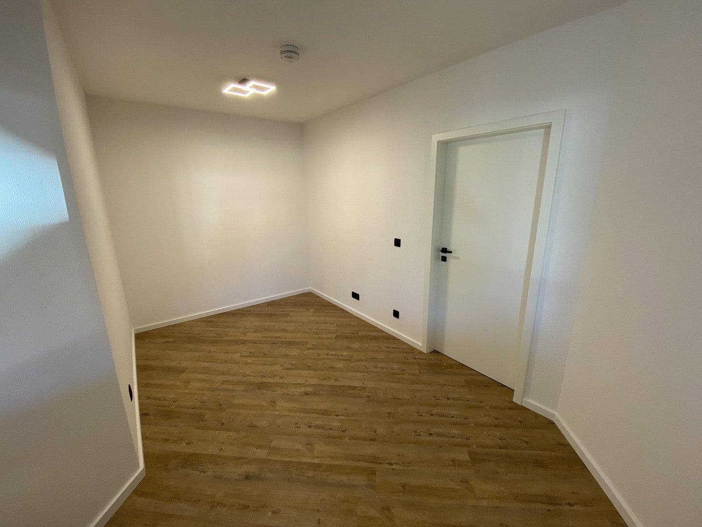 Prodej bytu 2+1 48 m², Zimmermannstraße, Cvikov, Sasko Prodej bytu 2+1 48 m², Zimmermannstraße, Cvikov, Sasko