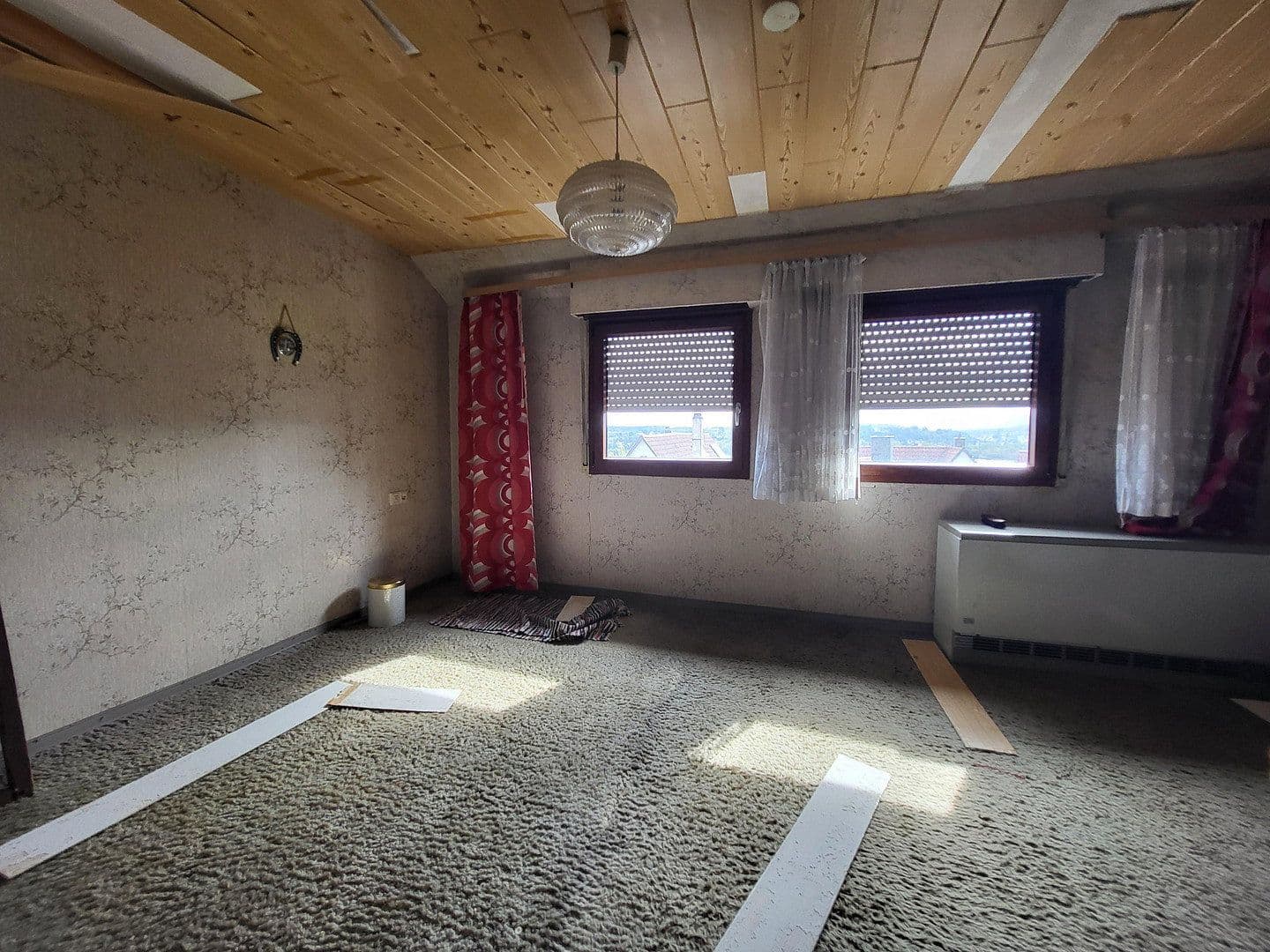 Prodej domu 127 m², pozemek 678 m², Höflestraße 11, Unterensingen, Bádensko-Württembersko Prodej domu 127 m², pozemek 678 m², Höflestraße 11, Unterensingen, Bádensko-Württembersko