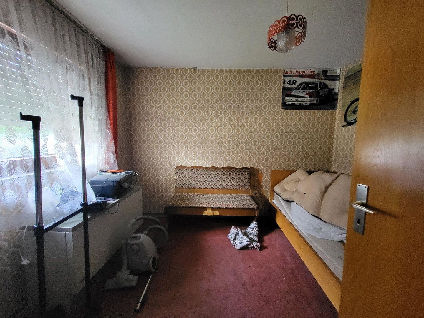 Prodej domu 127 m², pozemek 678 m², Höflestraße 11, Unterensingen, Bádensko-Württembersko Prodej domu 127 m², pozemek 678 m², Höflestraße 11, Unterensingen, Bádensko-Württembersko